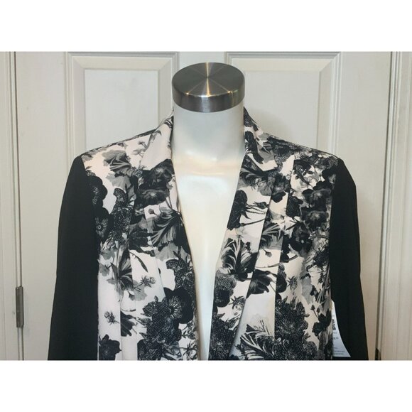 T Tahari Black & White Floral Notch Collar Single Button Blazer, Size 12 - Picture 2 of 10